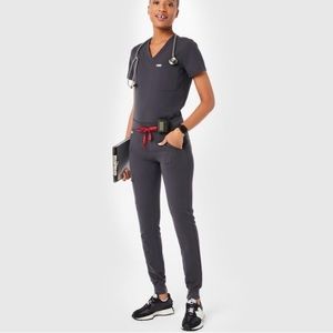 Figs high waisted Zamora scrub pants large/petite length